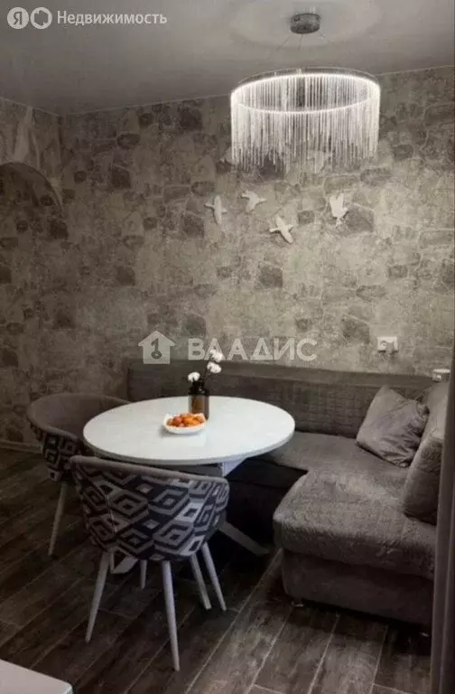 2-комнатная квартира: Благовещенск, Заводская улица, 4/1 (70 м) - Фото 1