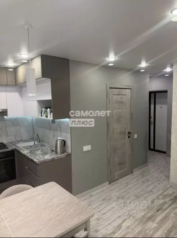 2-к кв. Волгоградская область, Волгоград Рионская ул., 22 (43.5 м) - Фото 0