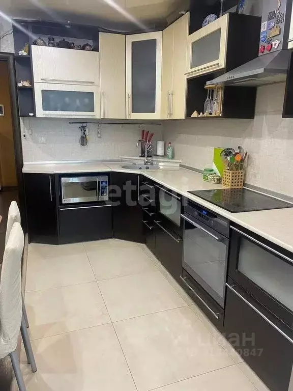 2-к кв. Хабаровский край, Хабаровск Саратовская ул., 2А (60.4 м) - Фото 0