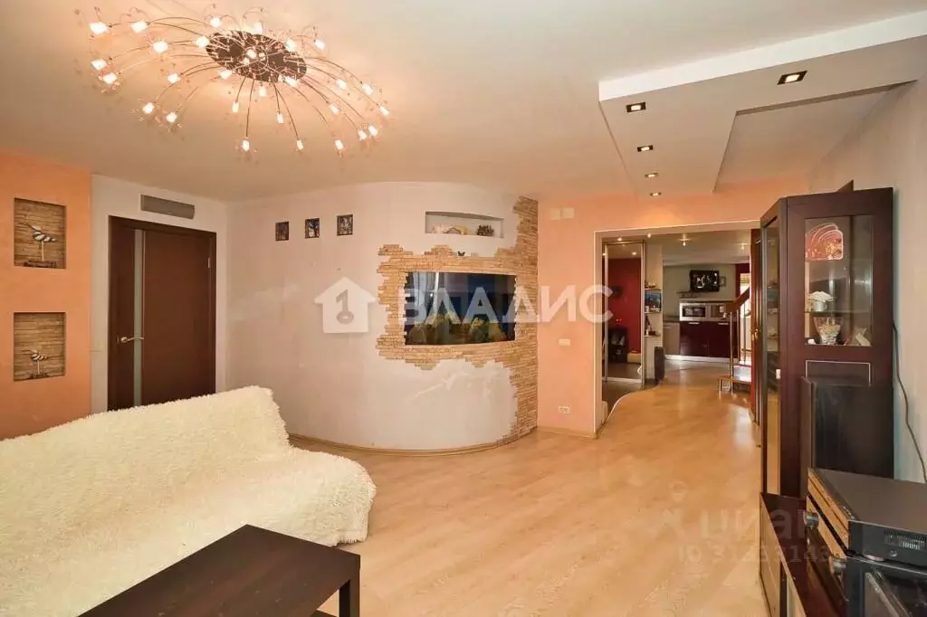 5-к кв. Владимирская область, Владимир Коммунар мкр, Центральная ул., ... - Фото 1