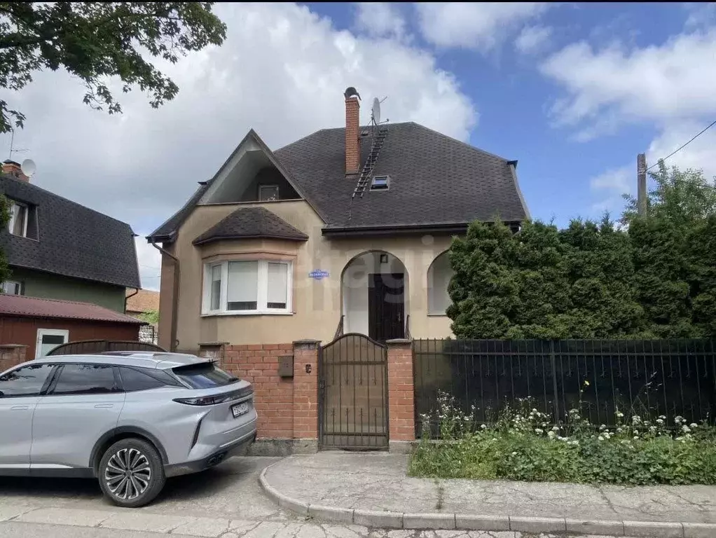 Дом в Калининградская область, Калининград Велижская ул., 10 (250 м) - Фото 1