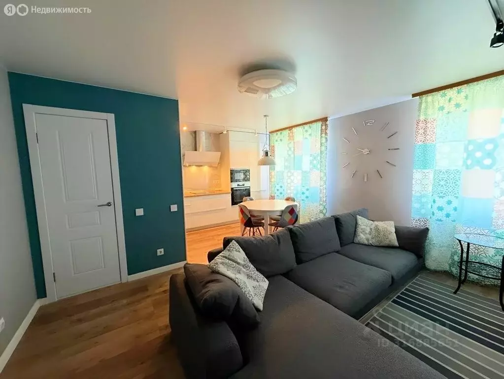 2-комнатная квартира: Энгельс, Студенческая улица, 183Ж (74 м) - Фото 2