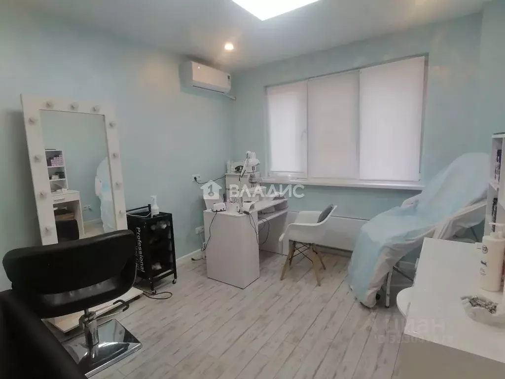 Помещение свободного назначения в Московская область, Красногорск ... - Фото 1