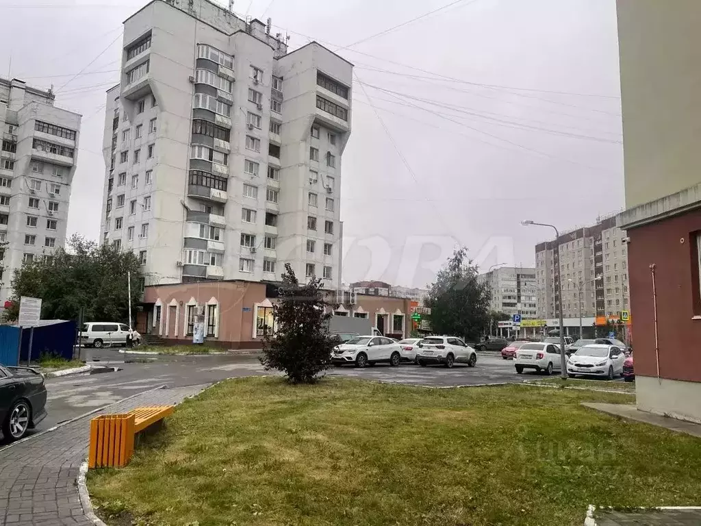 1-к кв. Тюменская область, Тюмень Восточный мкр, ул. Моторостроителей, ... - Фото 1