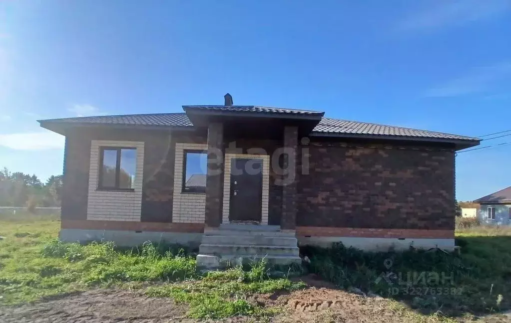 Дом в Башкортостан, Иглинский район, Акбердинский сельсовет ул. ... - Фото 1