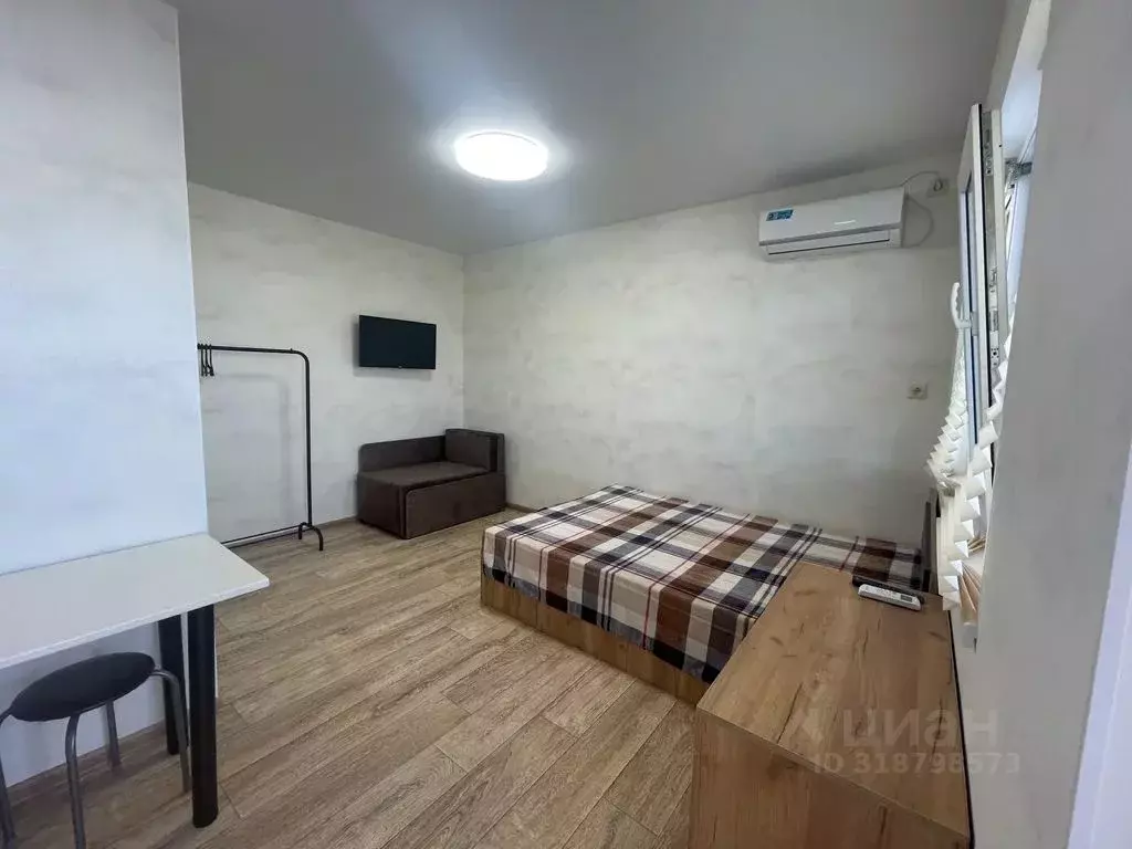 1-к кв. Крым, Сакский район, с. Уютное  (20.0 м) - Фото 0