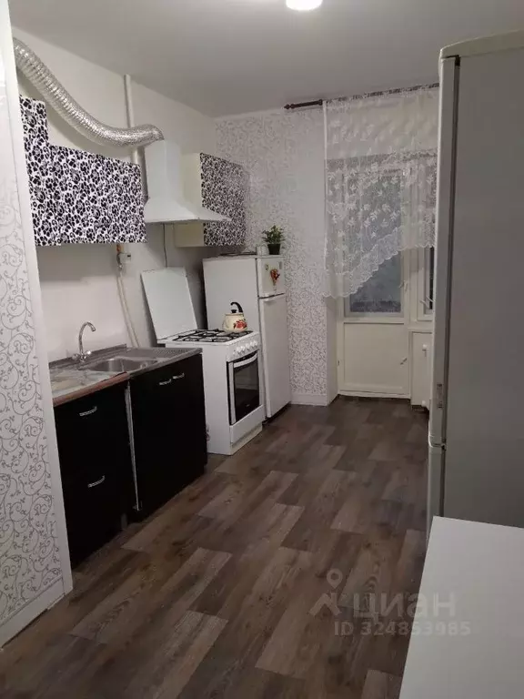 3-к кв. Пермский край, Пермь пер. 1-й Еловский, 24 (101.0 м) - Фото 1