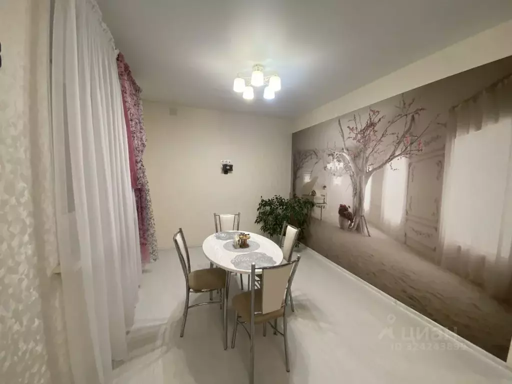 3-к кв. Вологодская область, пос. Майский ул. Ягодная, 40 (82.4 м) - Фото 2