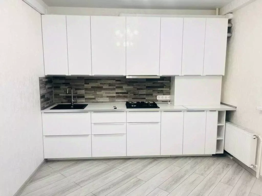 3-к кв. Крым, Симферополь ул. Батурина, 211 (78.0 м) - Фото 0