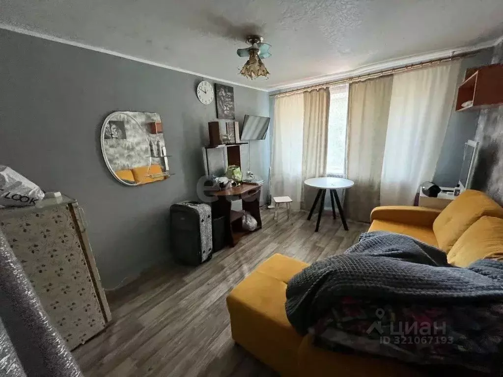Комната Саратовская область, Балашов ул. Энтузиастов, 8 (12.7 м) - Фото 0
