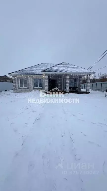 Дом в Саратовская область, Балаковский район, с. Подсосенки ул. ... - Фото 1