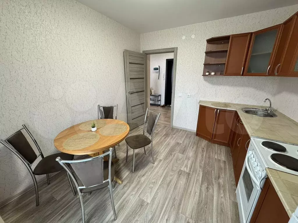 1-к. квартира, 40 м, 3/10 эт. - Фото 1