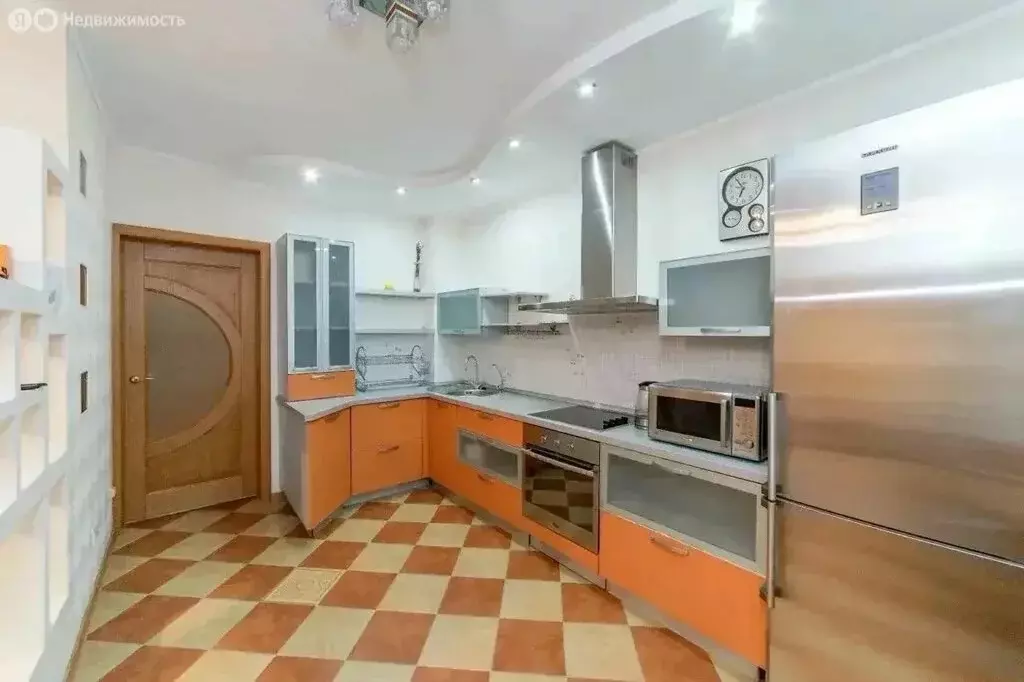 2-комнатная квартира: Тюмень, улица Немцова, 4 (62.2 м) - Фото 2