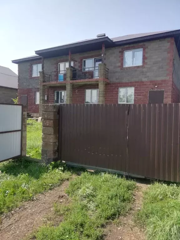 Таунхаус в Башкортостан, Уфимский район, Николаевский сельсовет  (124 ... - Фото 0