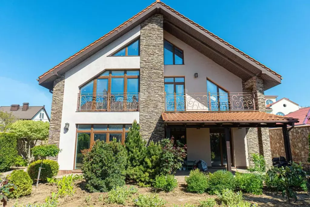 Дом в Севастополь ул. Связистов, 3 (256 м) - Фото 1