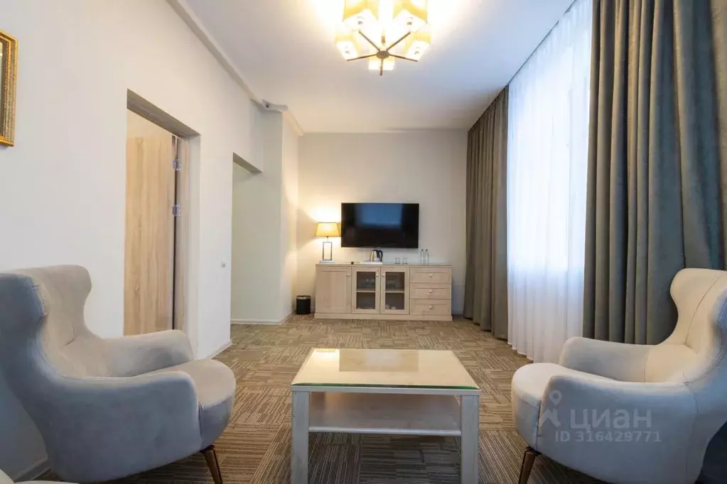 Комната Москва Гостиничная ул., 9АК3 (36.0 м) - Фото 1