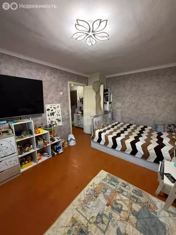 1-комнатная квартира: Улан-Удэ, улица Комарова, 13 (31.6 м) - Фото 1