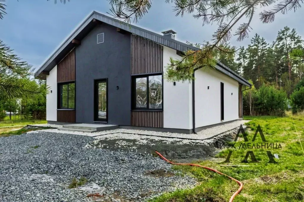 Дом в Свердловская область, Екатеринбург муниципальное образование, ... - Фото 1