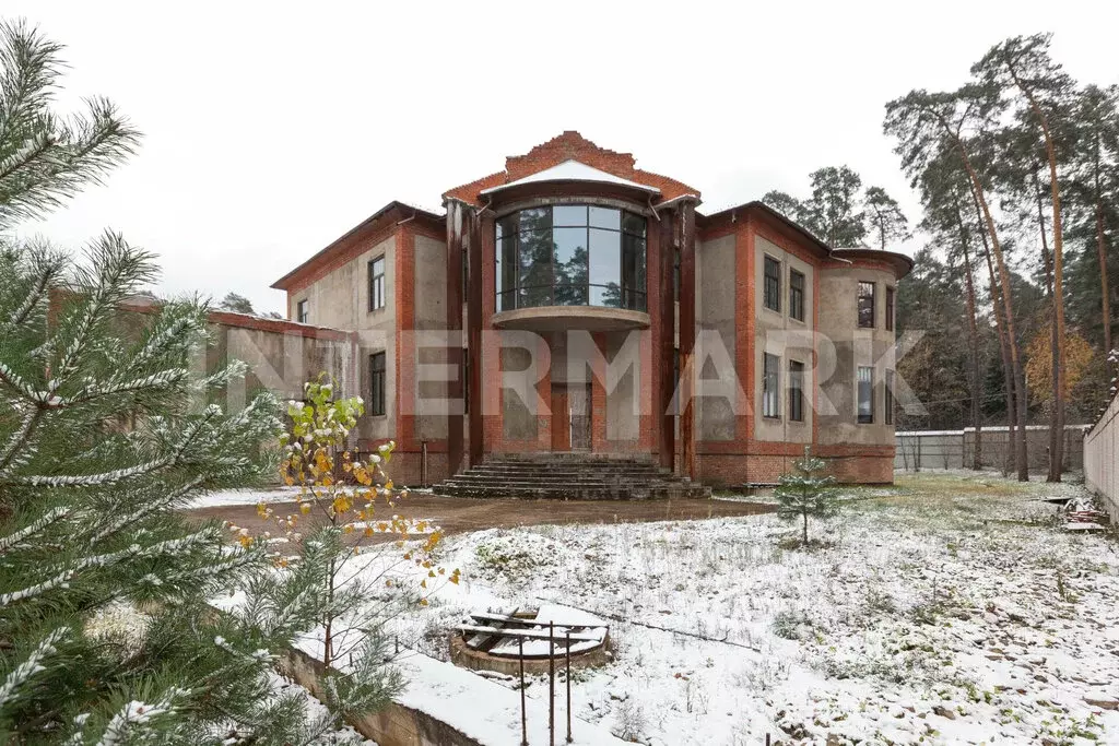 Дом в Одинцовский городской округ, посёлок Николина Гора (900 м) - Фото 1