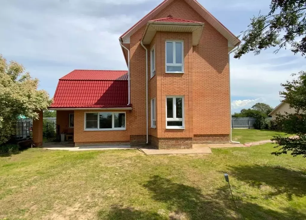 Дом в Московская область, Клин городской округ, д. Папивино 53 (179 м) - Фото 1