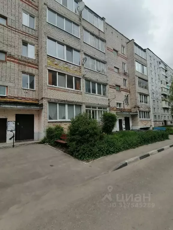 1-к кв. Смоленская область, Рославль 15-й мкр, 28 (40.3 м) - Фото 0