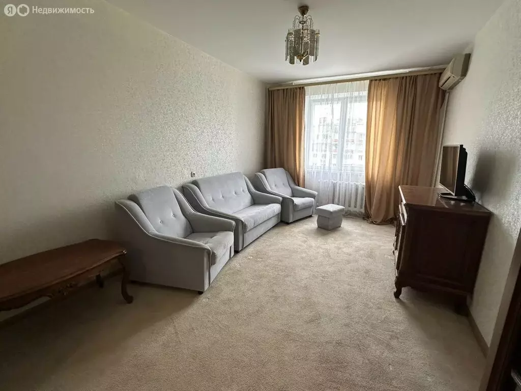 3-комнатная квартира: Симферополь, Балаклавская улица, 109 (70 м) - Фото 1