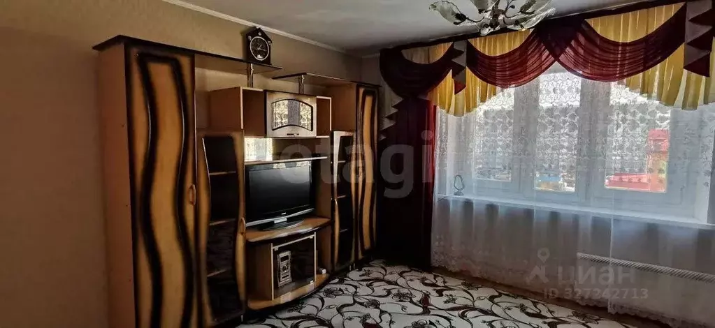 2-к кв. Ямало-Ненецкий АО, Новый Уренгой Восточный мкр, 4/2 (57.0 м) - Фото 1