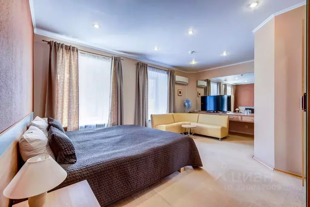 Комната Санкт-Петербург Невский просп., 64 - Фото 1