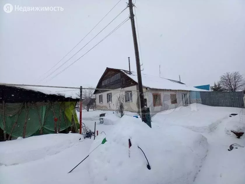 Дом в Ялуторовский район, село Киева (100 м) - Фото 1