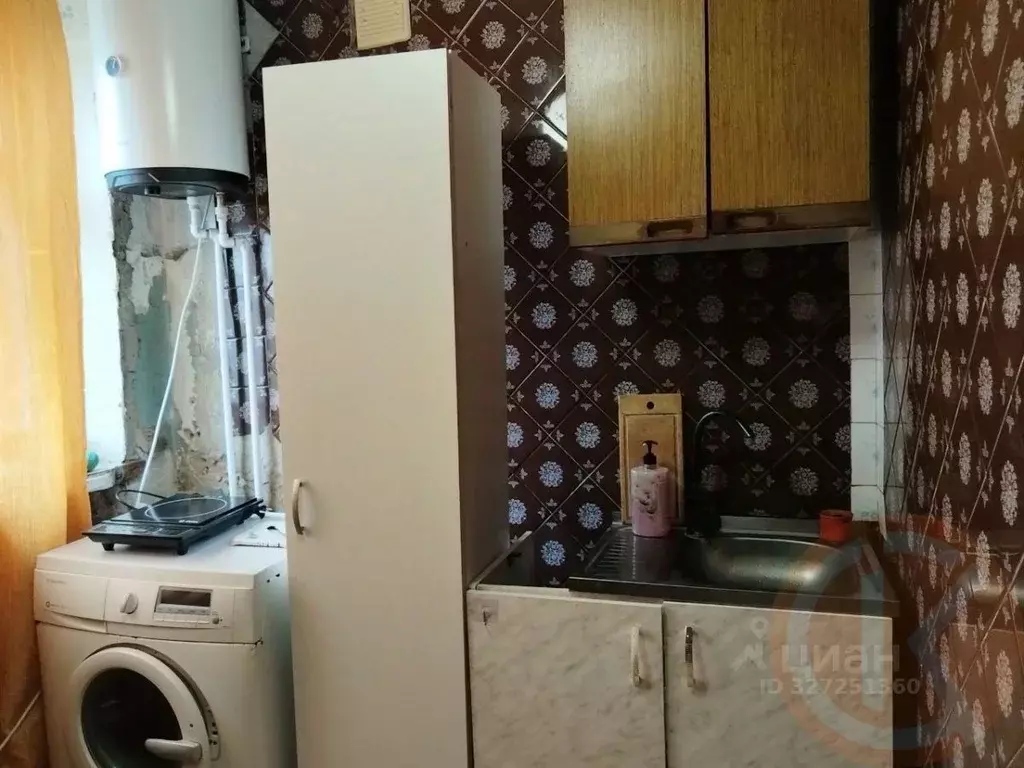 3-к кв. Крым, Сакский район, с. Молочное ул. Школьная, 1 (59.0 м) - Фото 2