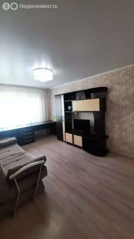 2-комнатная квартира: Ижевск, улица А.Н. Сабурова, 31 (44.7 м) - Фото 1