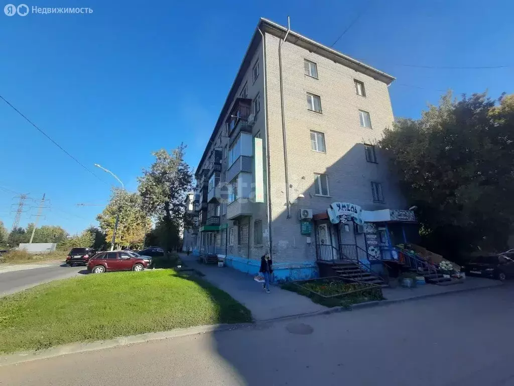 3-комнатная квартира: Барнаул, проспект Космонавтов, 31 (58 м) - Фото 1