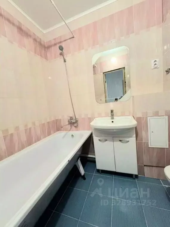 1-к кв. Татарстан, Зеленодольск просп. Строителей, 8 (38.5 м) - Фото 2