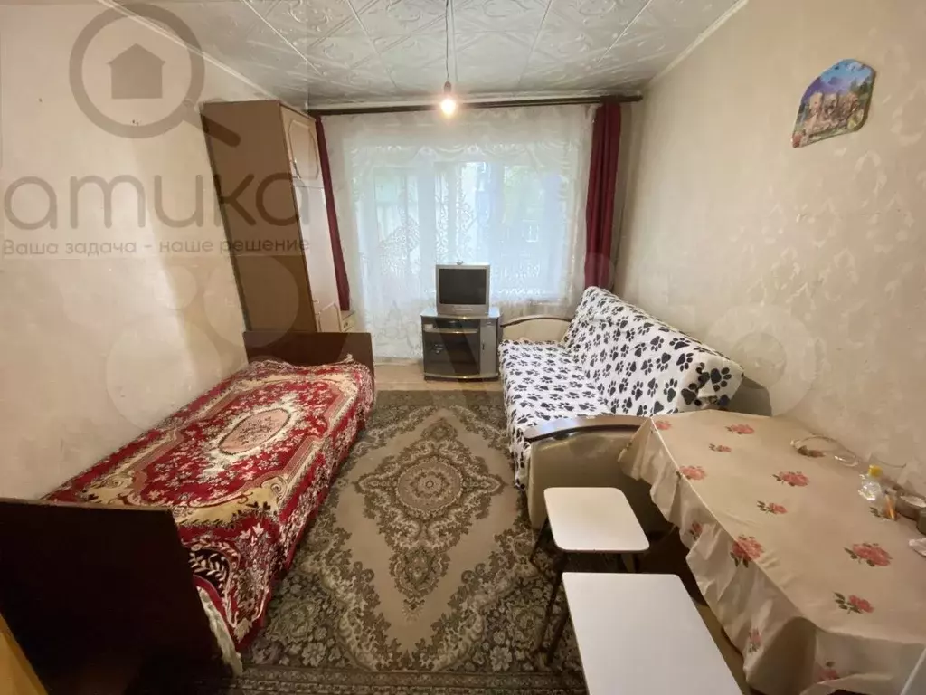 Комната 13 м в 5-к., 2/4 эт. - Фото 1