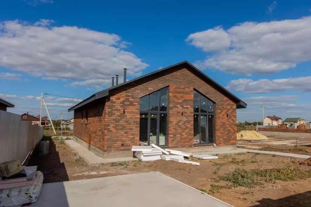 Дом в Оренбургская область, Оренбургский район, с. Подгородняя ... - Фото 1