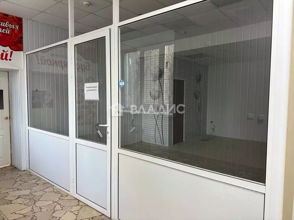 Помещение свободного назначения в Саратовская область, Балаково ул. ... - Фото 0