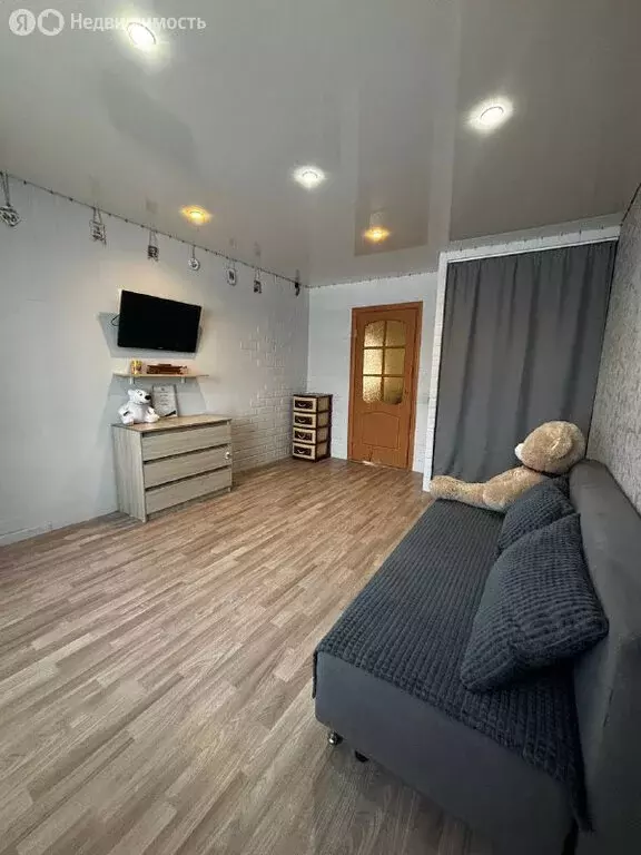 3-комнатная квартира: Ирбит, улица Логинова, 36 (63 м) - Фото 1