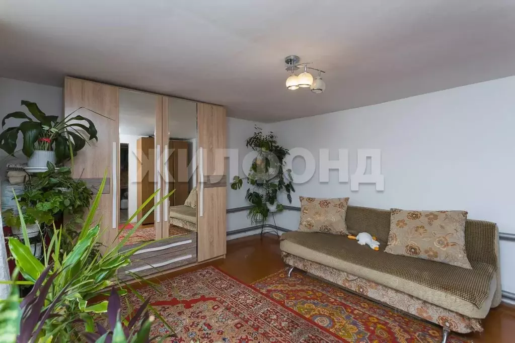 Дом в Новосибирская область, Новосибирск 1-й Алтайский пер. (62 м) - Фото 1