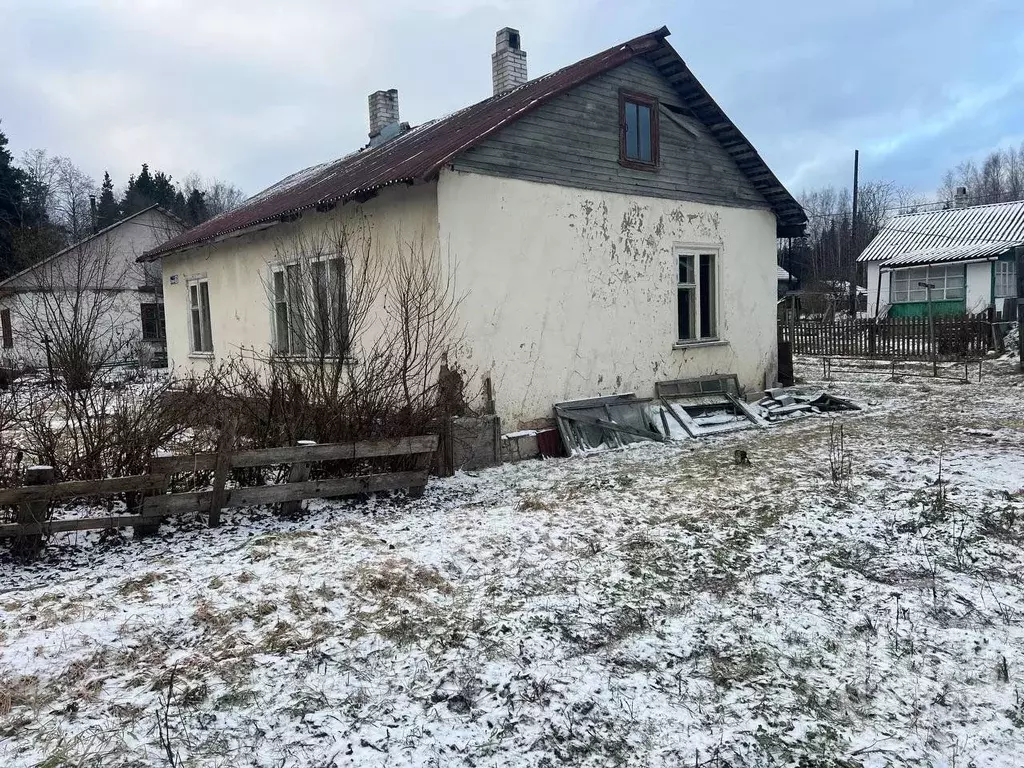 Дом в Ленинградская область, Тихвин пос. Боровинка, пер. Сосновый, 2 ... - Фото 1