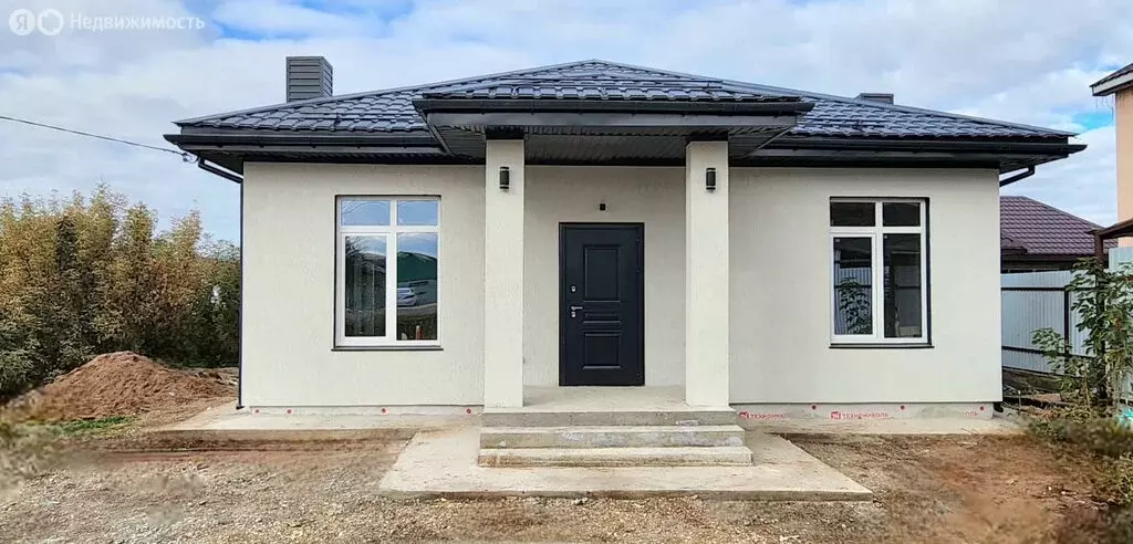 Дом в Октябрьский, улица Матросова, 42 (100 м) - Фото 0