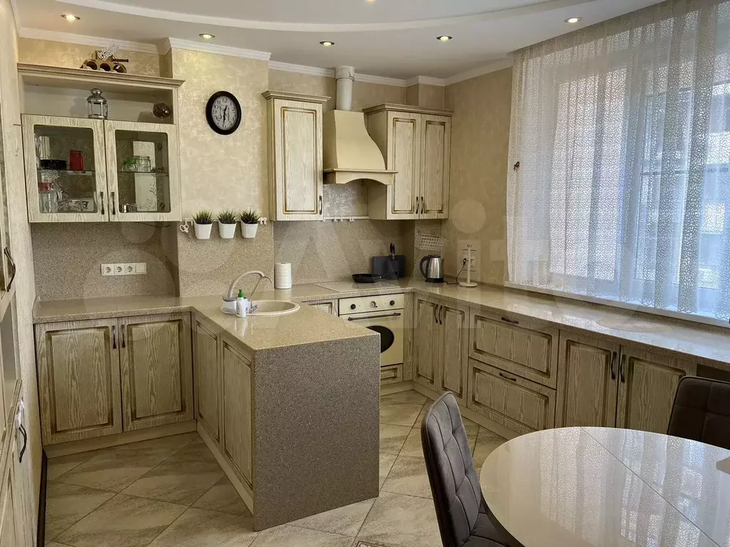 2-к. квартира, 70 м, 14/24 эт. - Фото 0