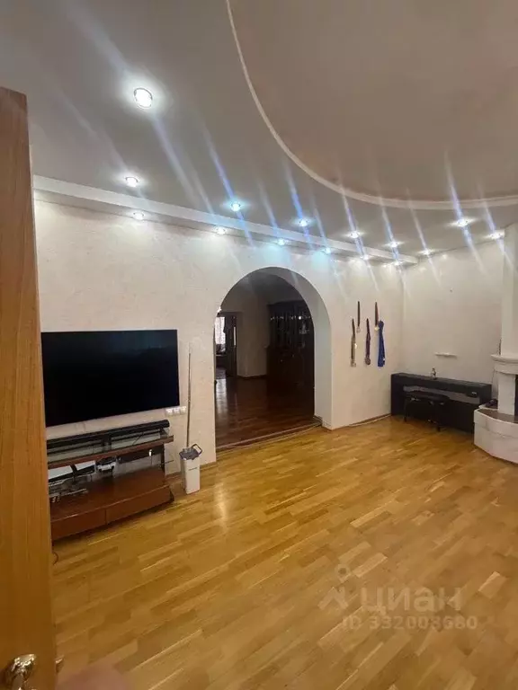 Дом в Крым, Симферополь ул. Титова (500 м) - Фото 2