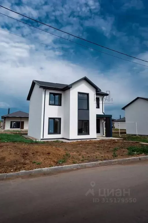 Дом в Челябинская область, Магнитогорск ул. Молочная (155 м) - Фото 0