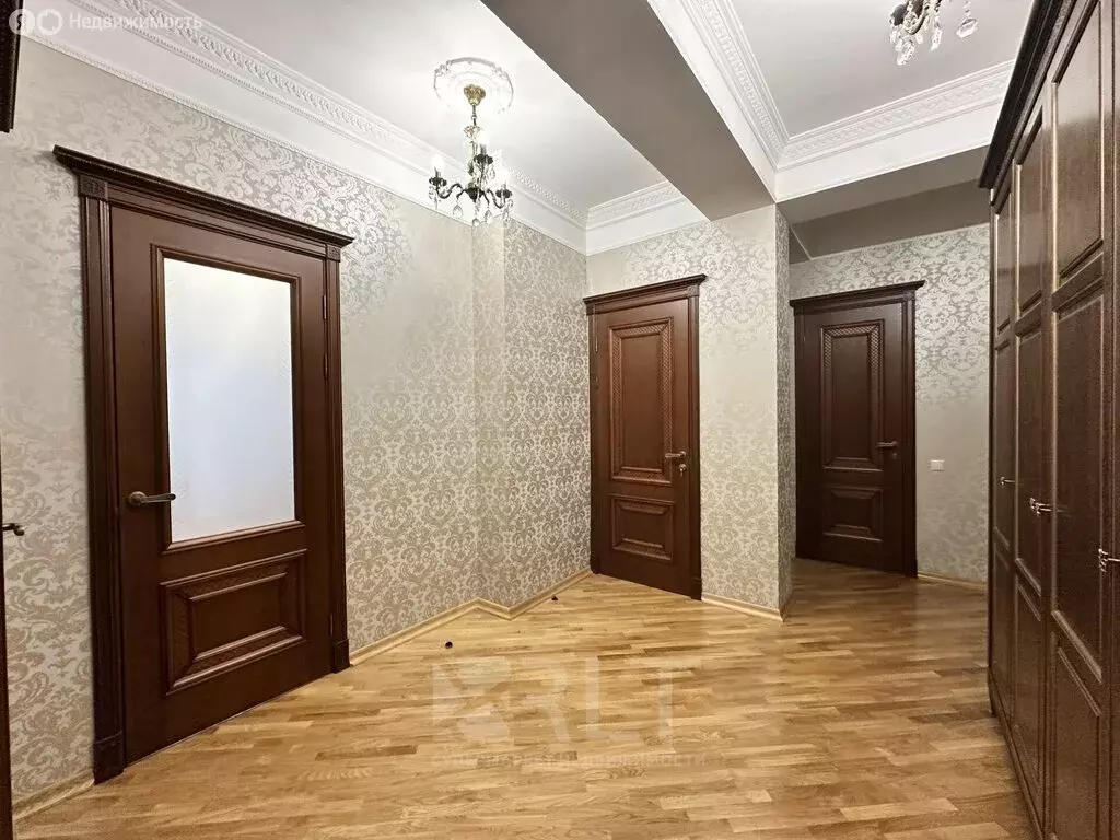 3-комнатная квартира: Махачкала, улица Юсупова, 55 (102 м) - Фото 0