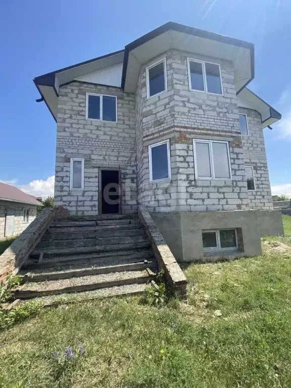 Дом в Белгородская область, Новый Оскол Набережная ул., 77 (329 м) - Фото 0