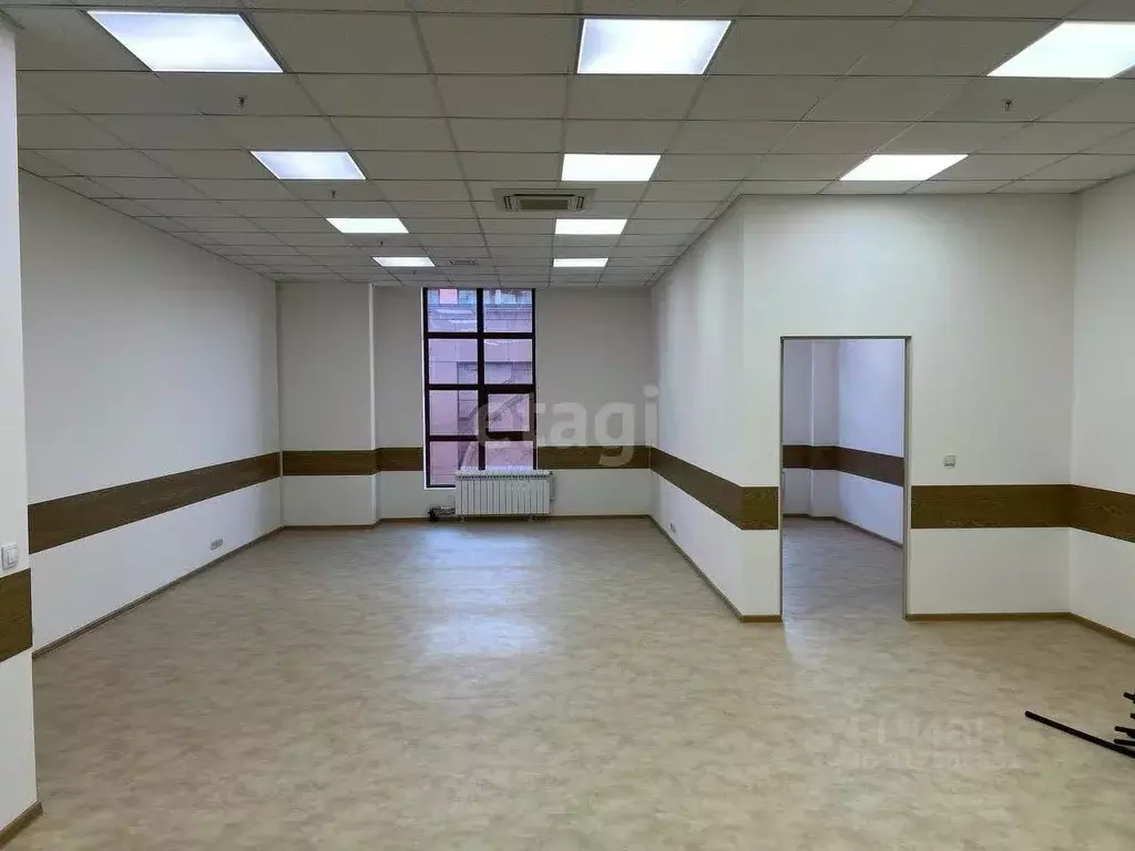 Офис в Сахалинская область, Южно-Сахалинск Коммунистический просп., ... - Фото 2