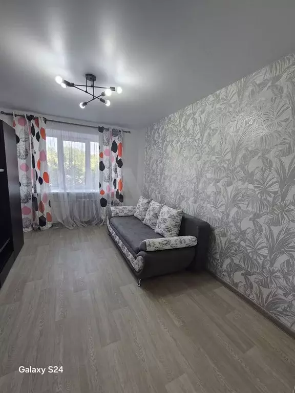 Комната 12,1 м в 6-к., 3/5 эт. - Фото 1