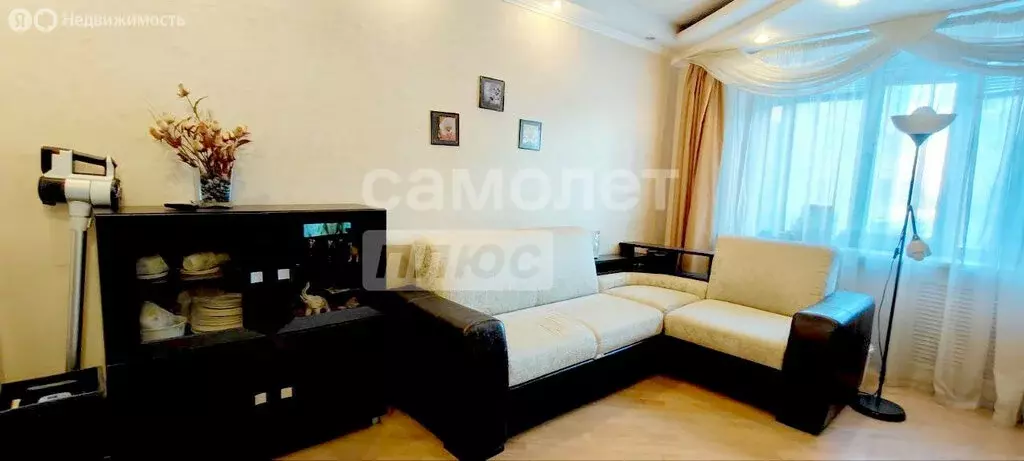 3-комнатная квартира: Липецк, улица Катукова, 8 (64.8 м) - Фото 1