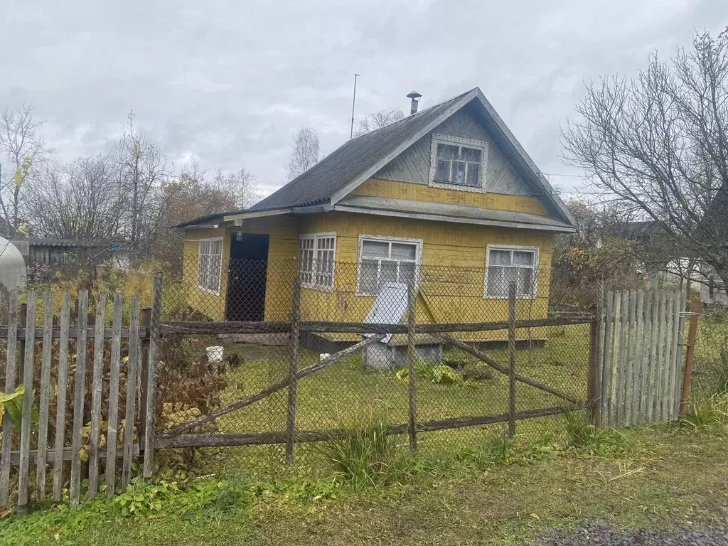 Дом в Ленинградская область, Киришский район, Кусинское с/пос, Чайка ... - Фото 1