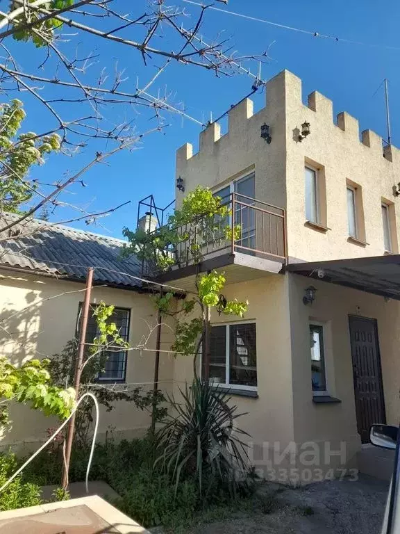 Дом в Крым, Ленинский район, с. Войково ул. Комарова, 8 (80 м) - Фото 1